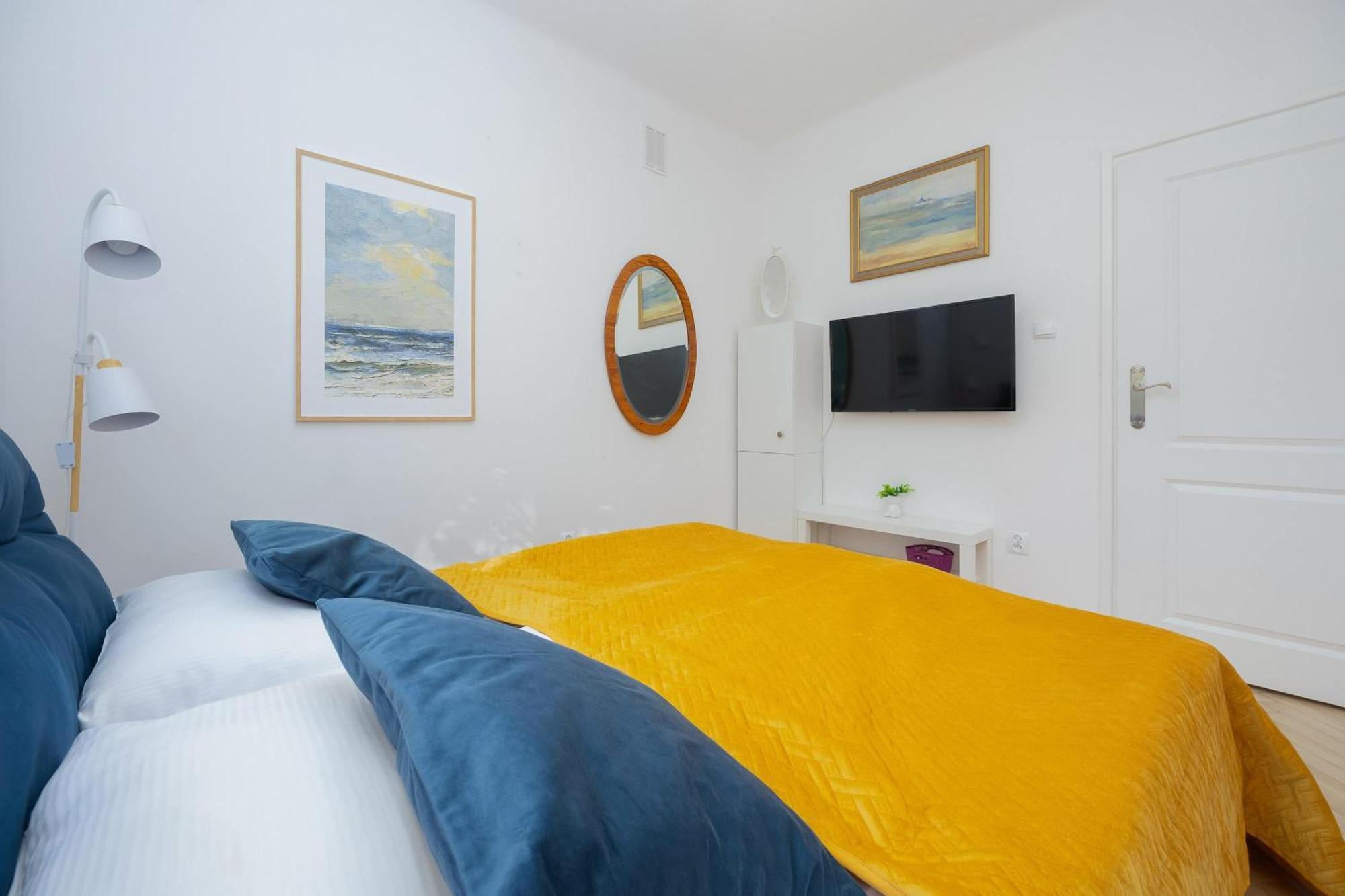 Exceptional For 4 People By Renters Apartment Warschau
